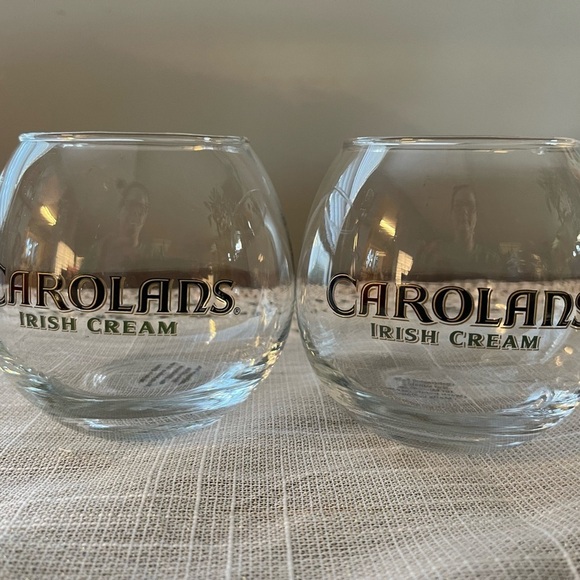 2 (two) Carolans Irish Cream Whiskey Glasses. EUC - Picture 1 of 4